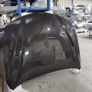 ALFA ROMEO GIULIA Dry carbon fiber Four leaf clover hood